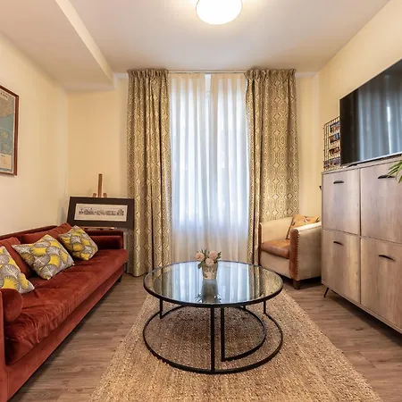 Home-loving Centre Parking