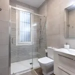 Prime Location | 4br, 2ba & Parking Apartment Bilbao