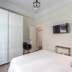 Prime Location | 4br, 2ba & Parking Apartment *